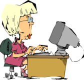 Mujer delante de un ordenador.