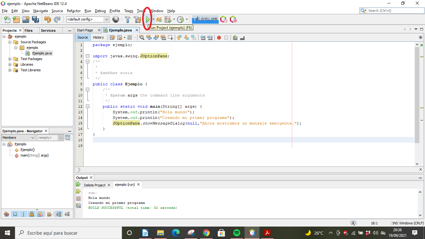 Captura de pantalla donde se muestra el proceso de ejecución de programas en NetBeans. 