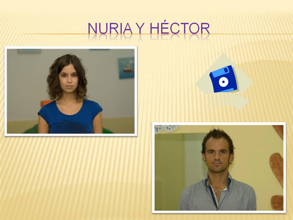Una foto de primer plano de  Nuria y Héctor con un disquette entre ambos
