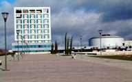 Imagen de un edificio de una Universidad.