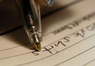 Anotaciones hechas con un bolígrafo sobre un cuaderno.