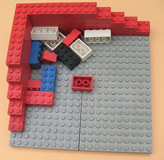 Varios bloques Lego interconectados entre sí.