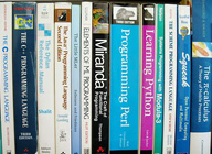 Una selección de libros de textos sobre programación.